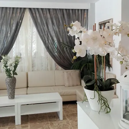 Hotell Hotel Ermeti B&B Brunch 3*