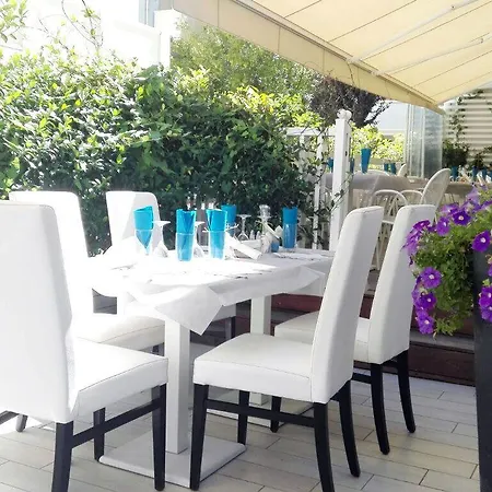 Hotel Ermeti B&B Brunch Hotell 3*