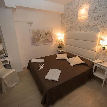 Hotel Ermeti B&B Brunch Hotell Riccione