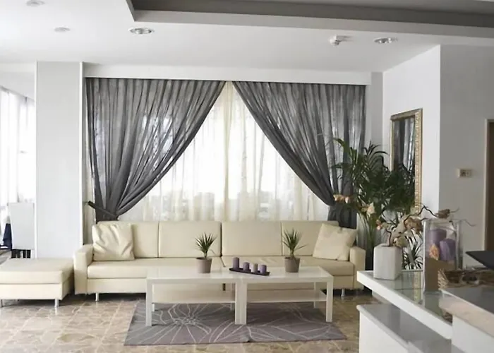 מלון Ermeti Brunch ריצ'יונה