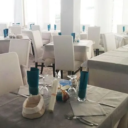 Ermeti Brunch מלון ריצ'יונה