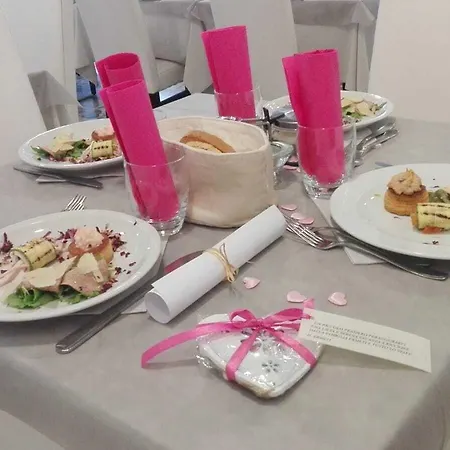 מלון Ermeti Brunch 3*