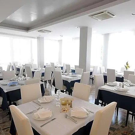 Hotel Hotel Ermeti B&B Brunch 3*