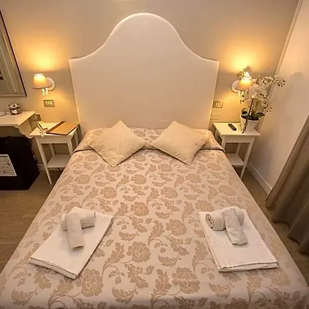 Hotel Ermeti B&B Brunch 3* Riccione