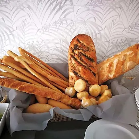 Hotel Ermeti B&B Brunch Hotel Riccione
