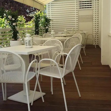 Hotel Ermeti B&B Brunch