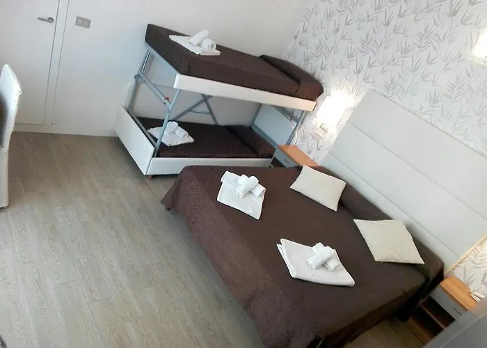 Hotel Ermeti B&B Brunch Hotel 3*