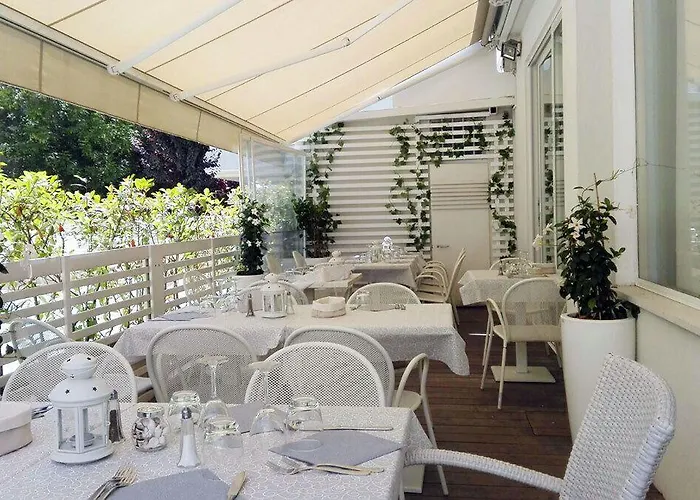 Hotel Ermeti Brunch 3*