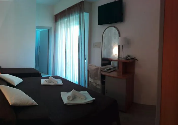 Ermeti Brunch Szálloda 3*